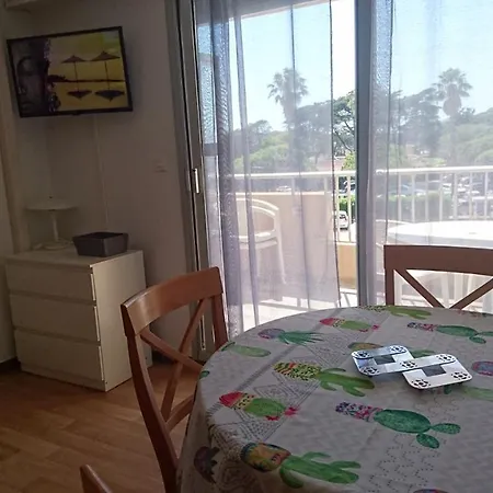 Appartement Port De 2 A 4 Personnes Avec Parking